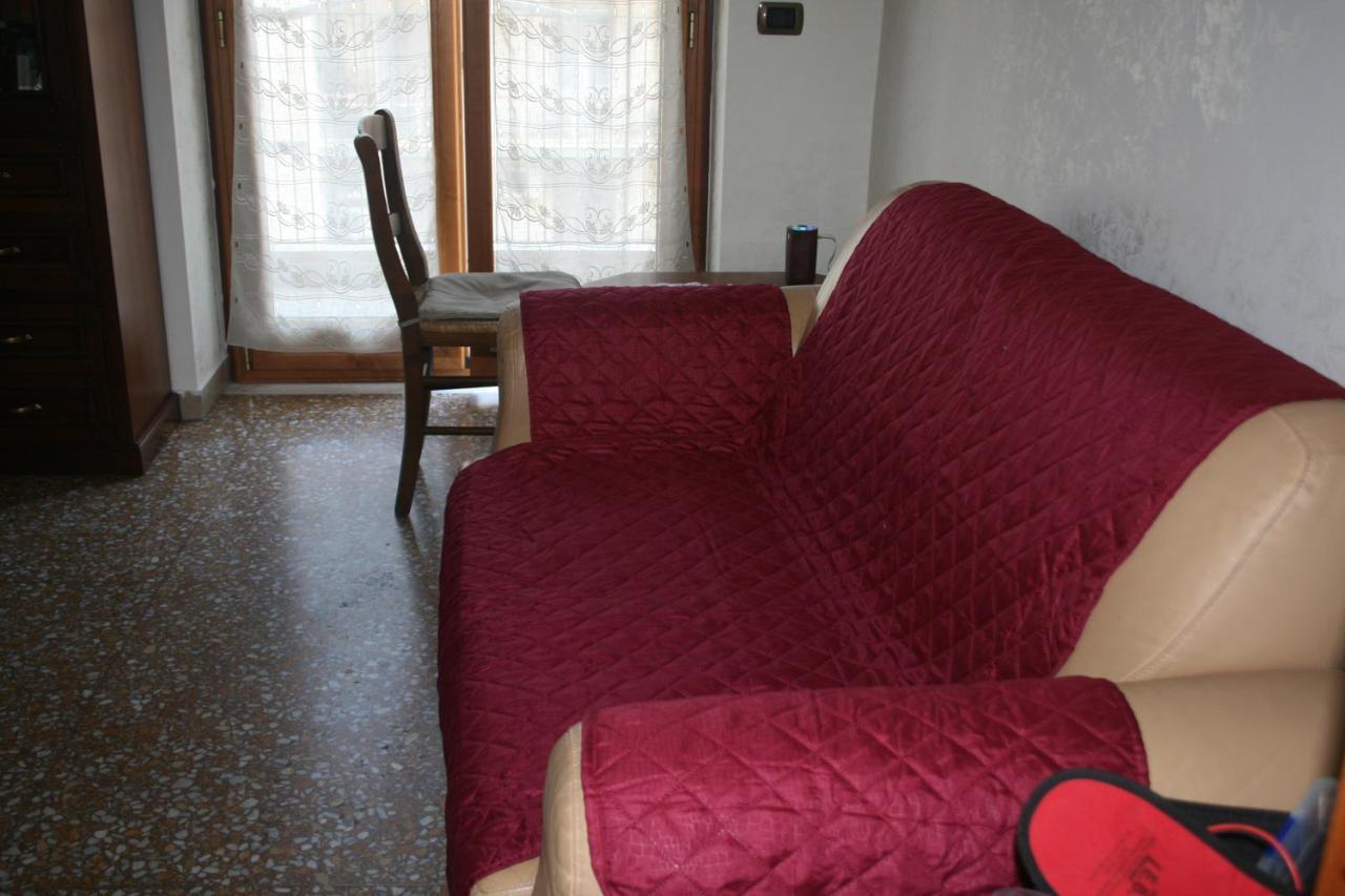 Appartamento Per Turisti E Famiglie Roma Exterior foto